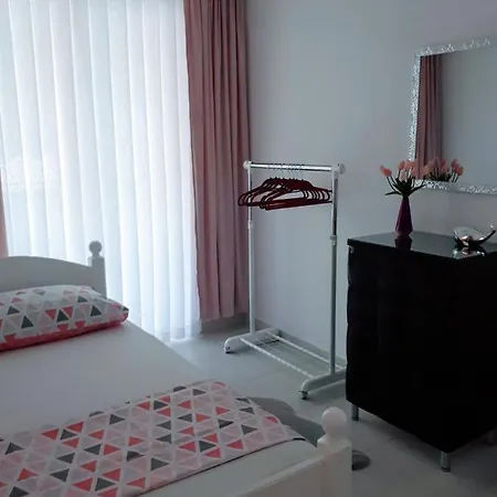 Katarina Apartment *