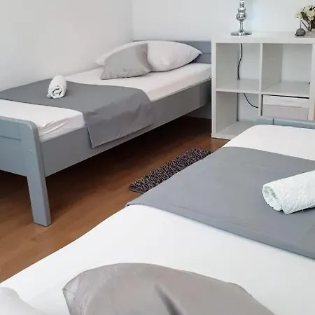 Katarina 扎博里克