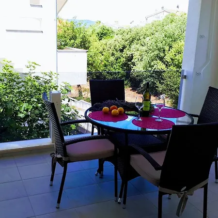 Katarina Apartment *