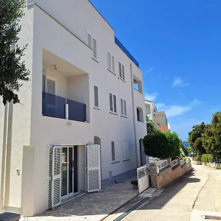 Katarina Apartment *